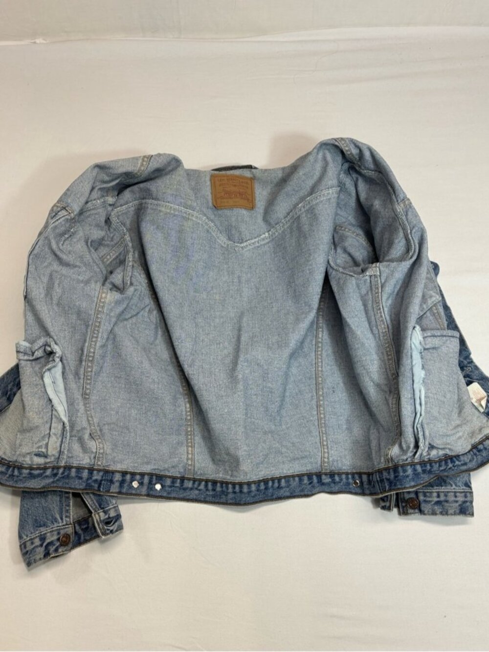 Vintage Levi's 70525 Denim Trucker Jacket Size Large Medium Blue Wash - Picture 5 of 10